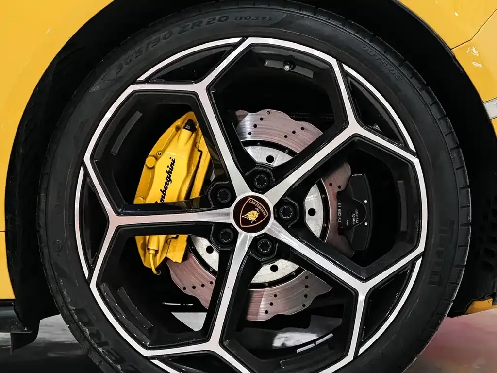 Lamborghini Huracan — фото 10