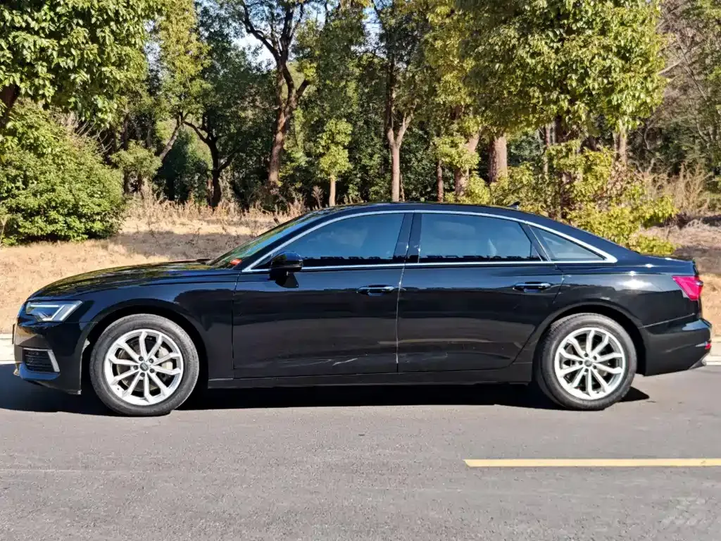 Audi A6L — фото 10