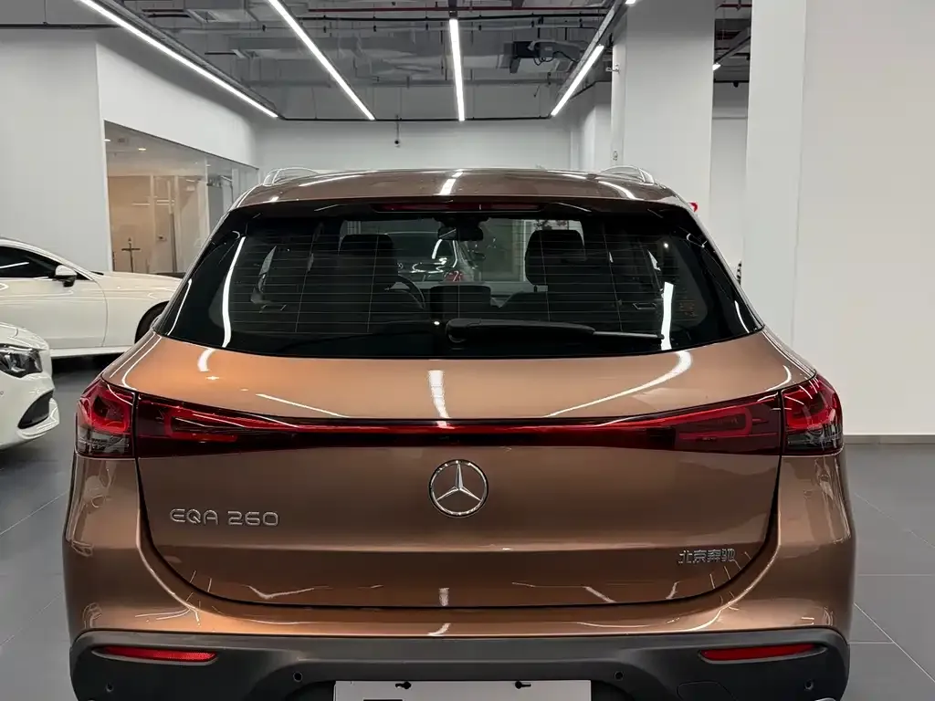 Mercedes-Benz EQA — фото 4