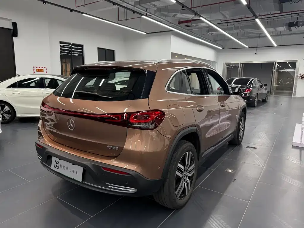 Mercedes-Benz EQA — фото 10