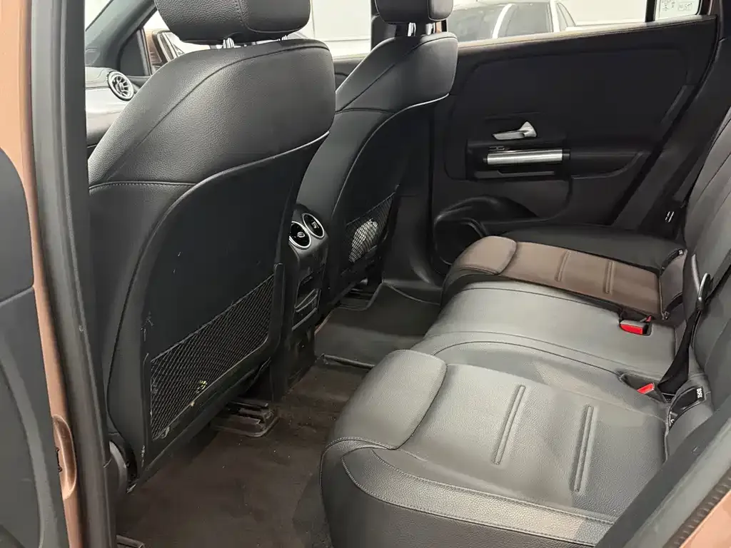 Mercedes-Benz EQA — фото 2