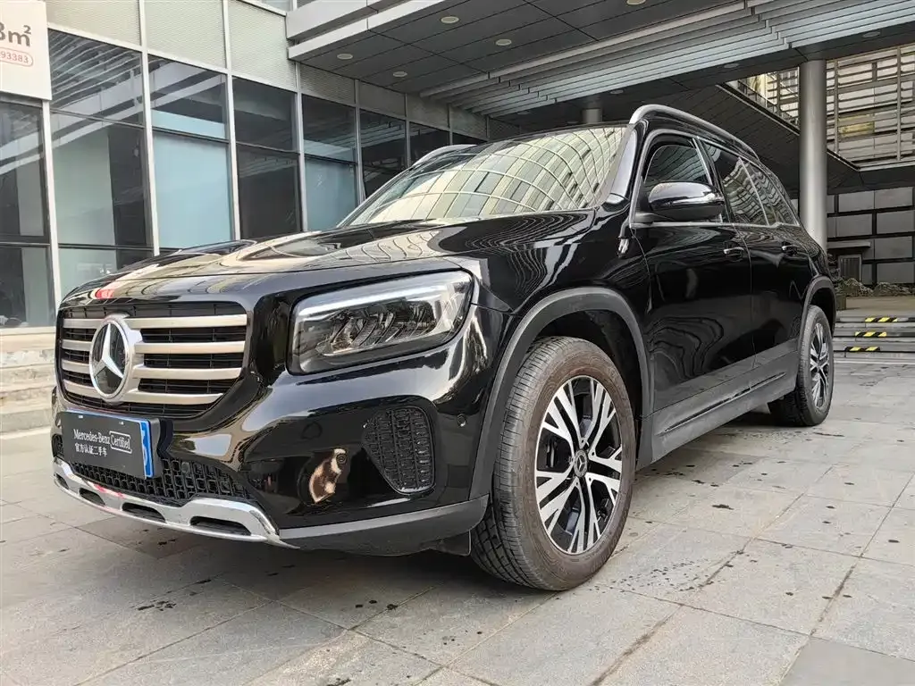 Mercedes-Benz GLB — фото 1