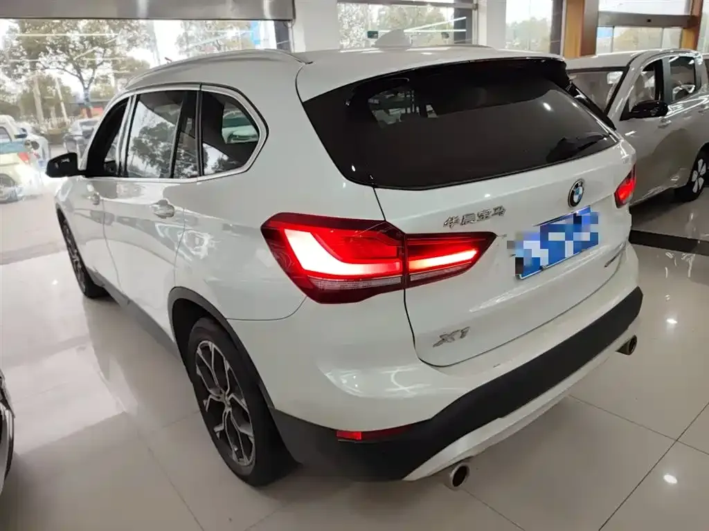 BMW X1 — фото 4