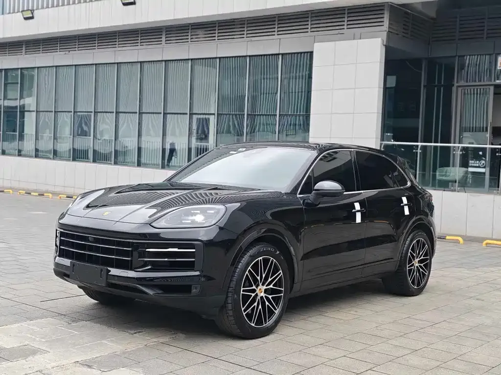 Porsche Cayenne — фото 1