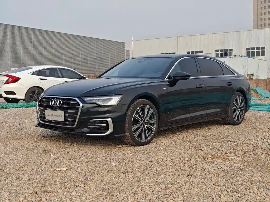 Audi A6L — фото 1