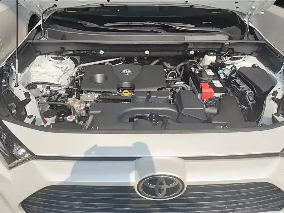 Toyota RAV4 — фото 8