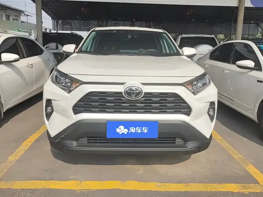 Toyota RAV4 — фото 6