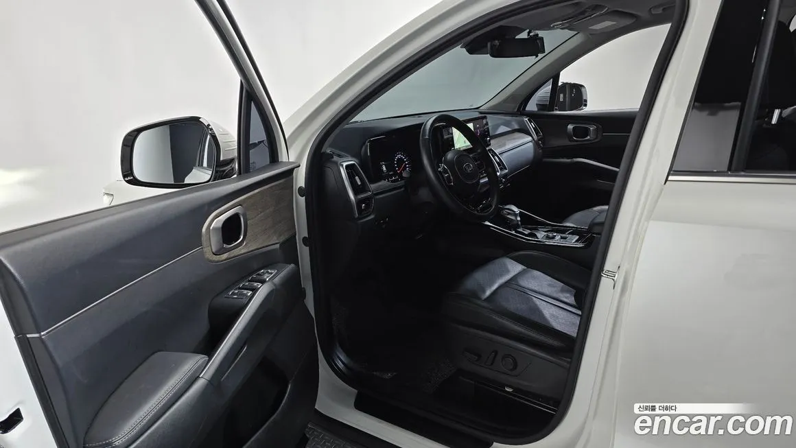 Kia Sorento — фото 6