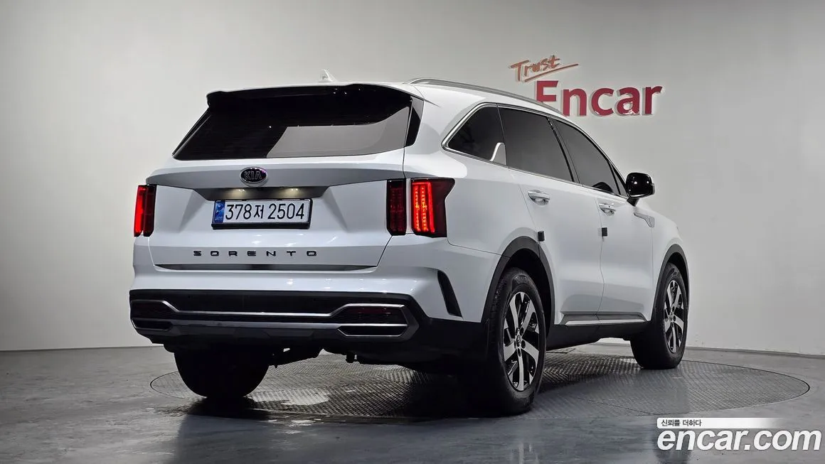 Kia Sorento — фото 5