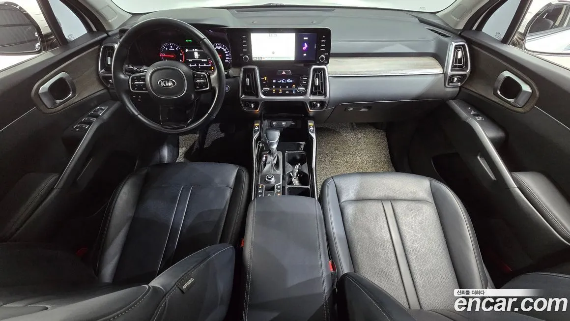 Kia Sorento — фото 10