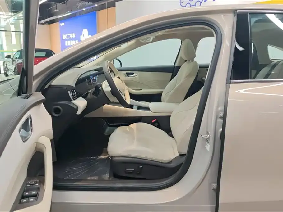 Roewe D7 — фото 10