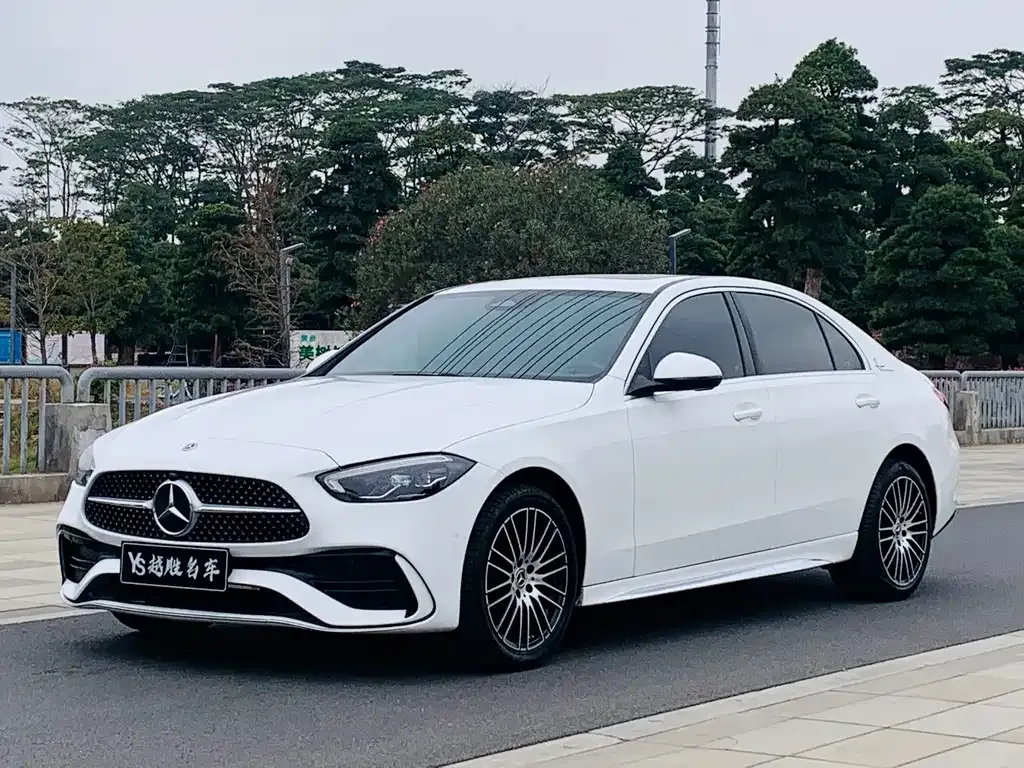Mercedes-Benz C-Class — фото 1