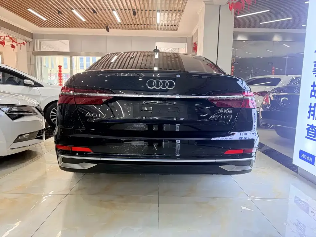 Audi A6L — фото 2
