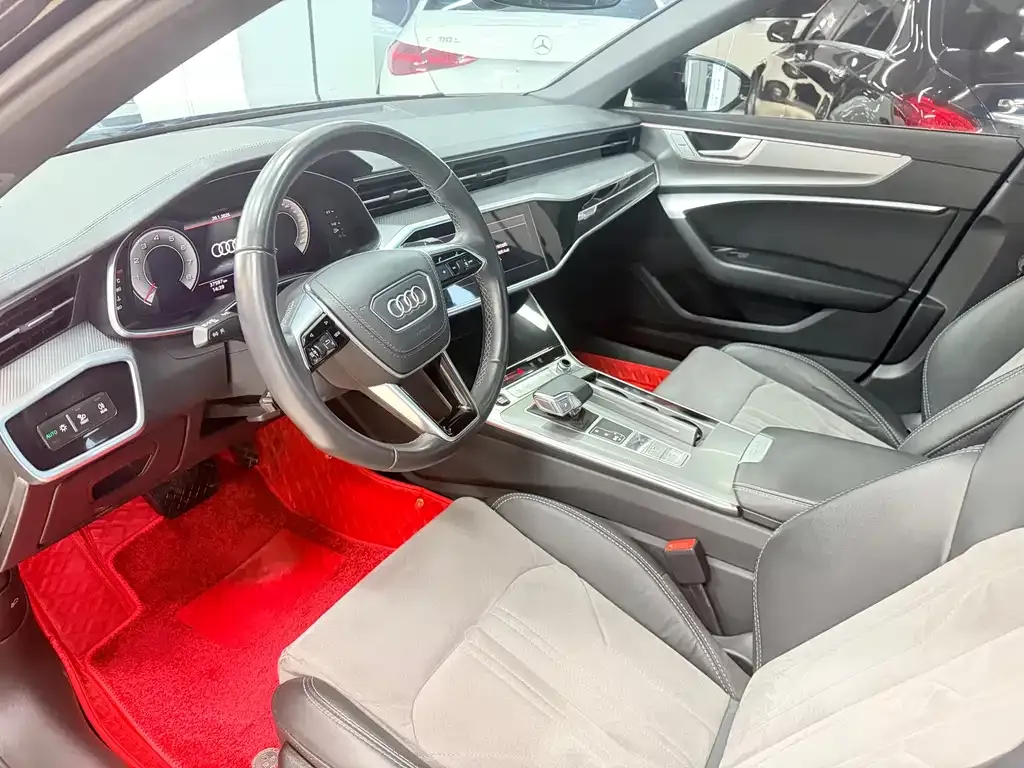 Audi A6L — фото 10