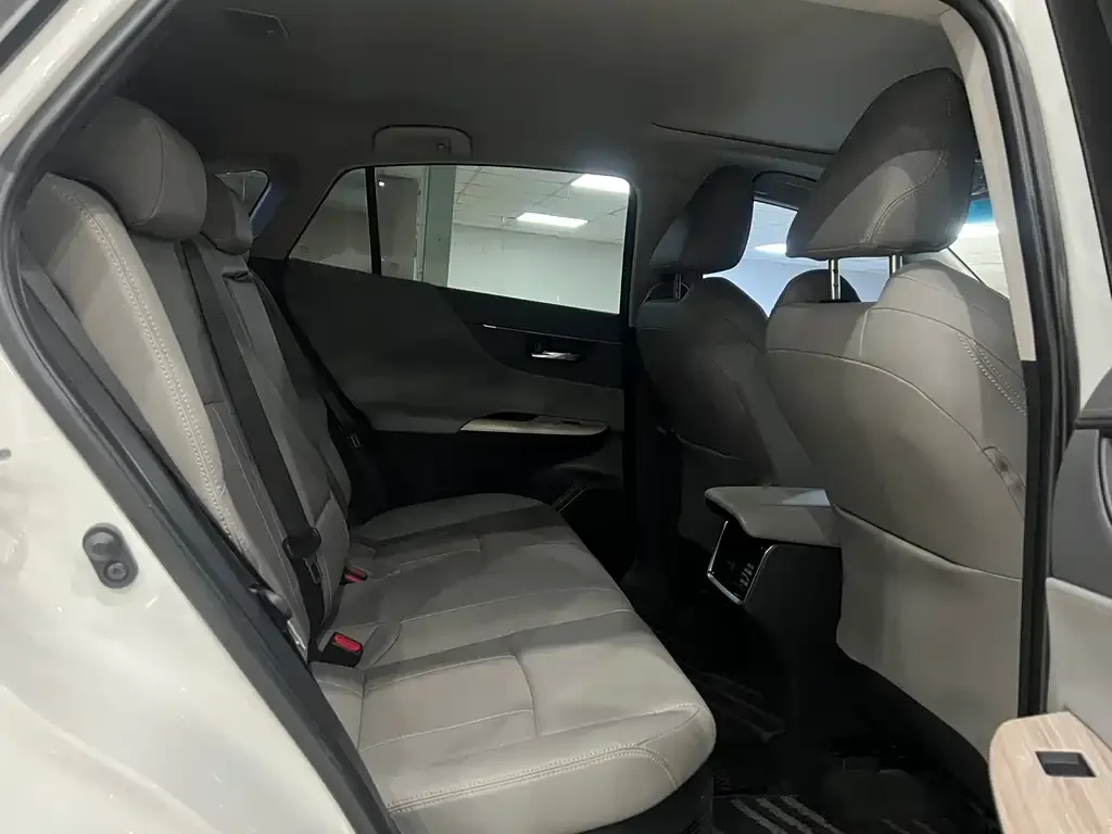 Toyota Harrier — фото 5