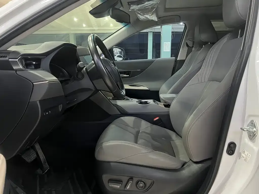 Toyota Harrier — фото 8