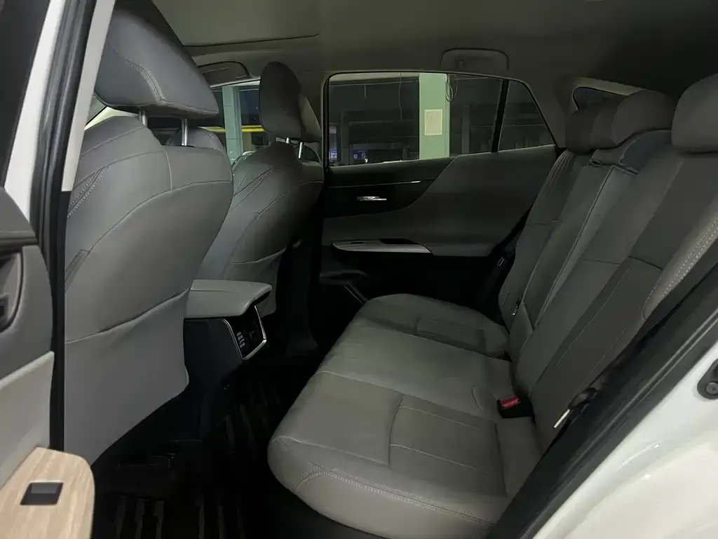 Toyota Harrier — фото 3