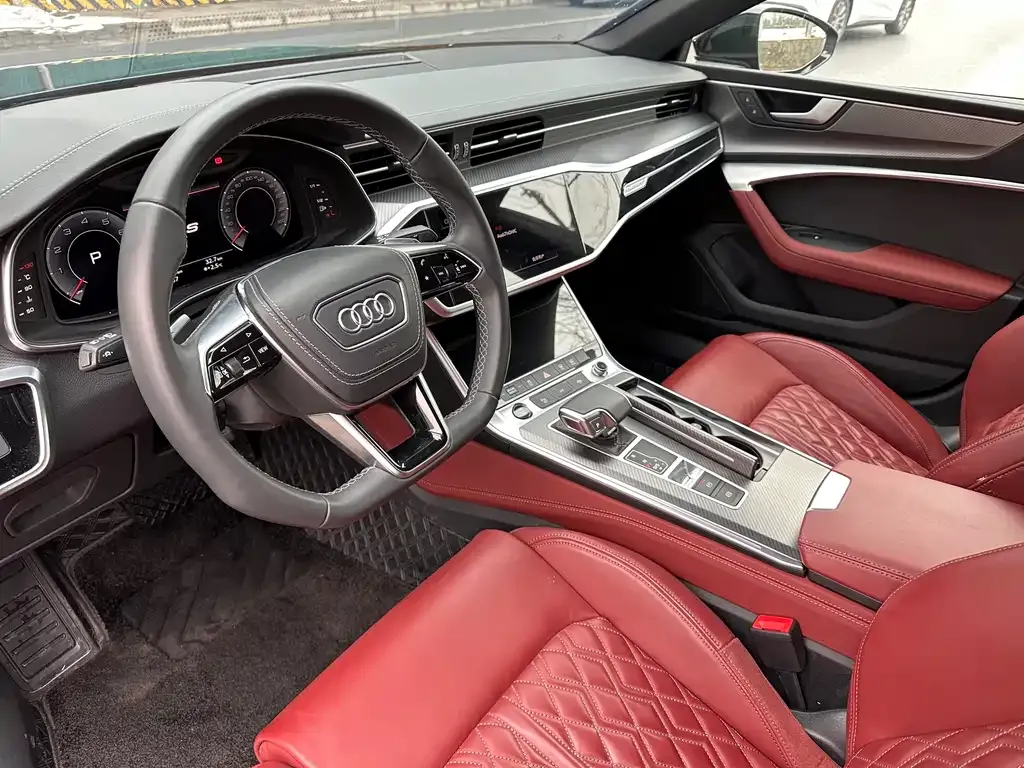 Audi A7L — фото 8
