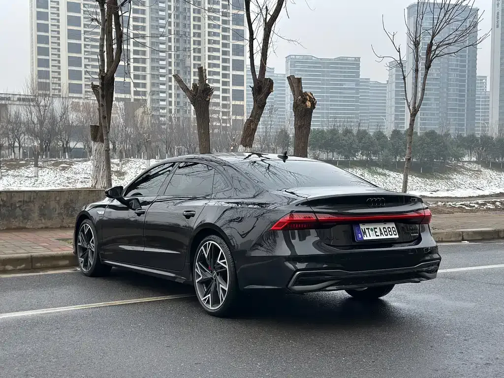 Audi A7L — фото 10