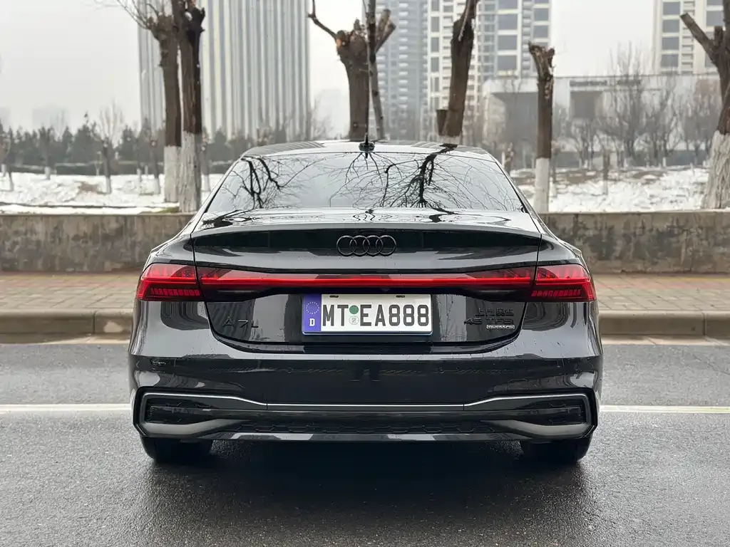 Audi A7L — фото 6