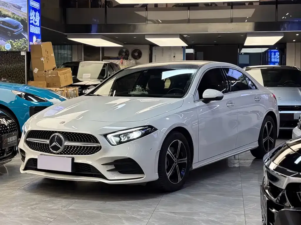 Mercedes-Benz A-Class — фото 1