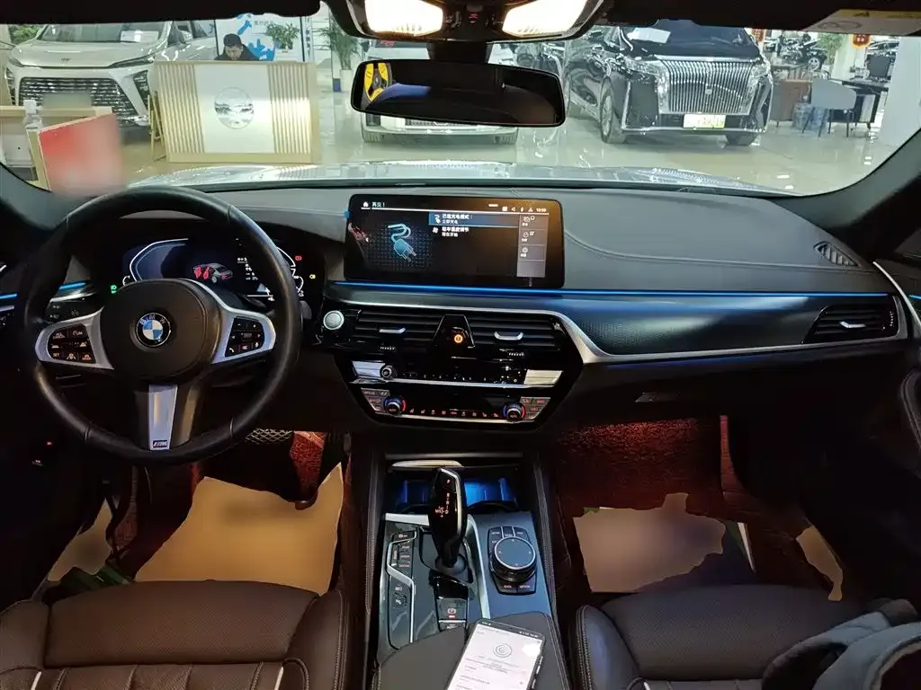 BMW 5 Series New Energy — фото 10