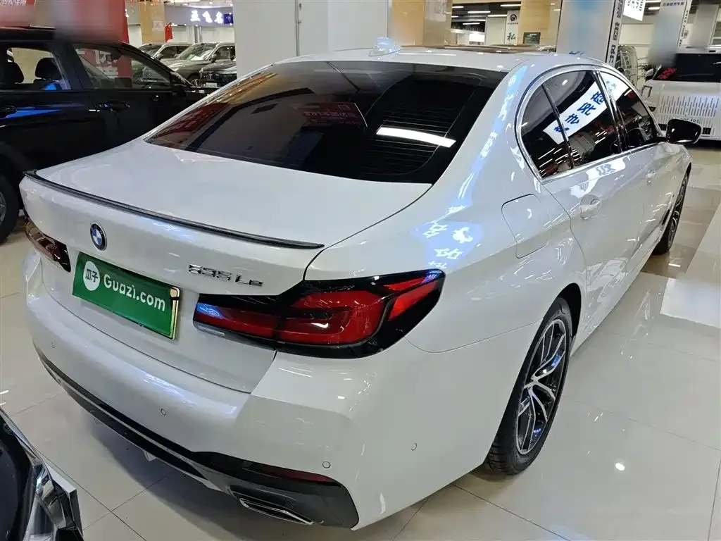 BMW 5 Series New Energy — фото 3