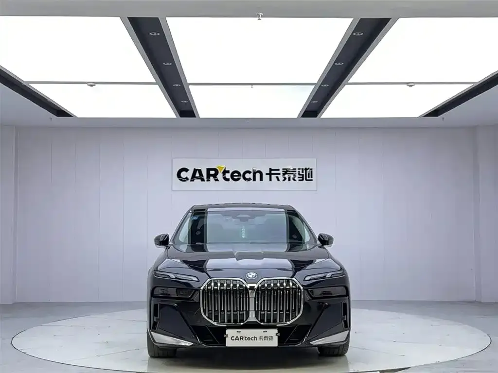 BMW 7 Series — фото 3