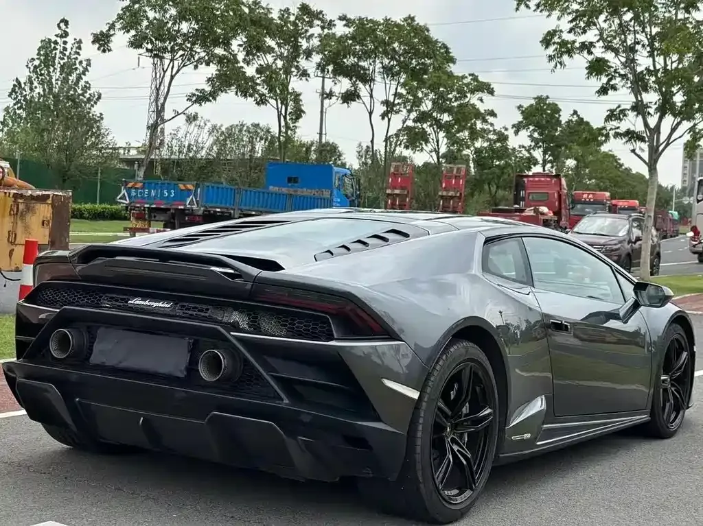 Lamborghini Huracan — фото 9
