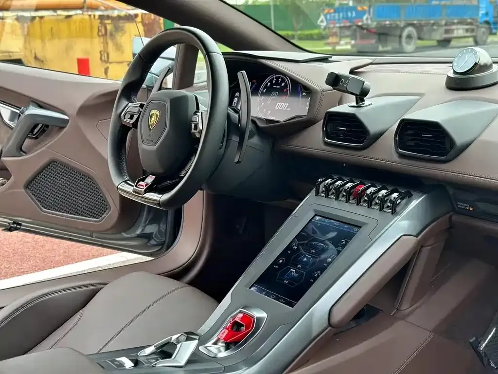 Lamborghini Huracan — фото 8