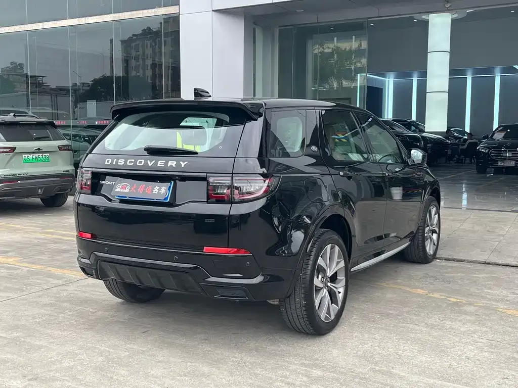 Land Rover Discovery Sport — фото 2