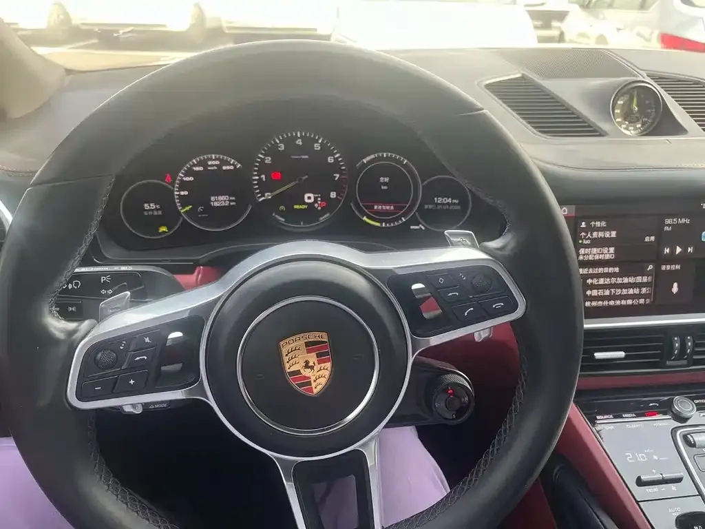 Porsche Cayenne Hybrid — фото 6