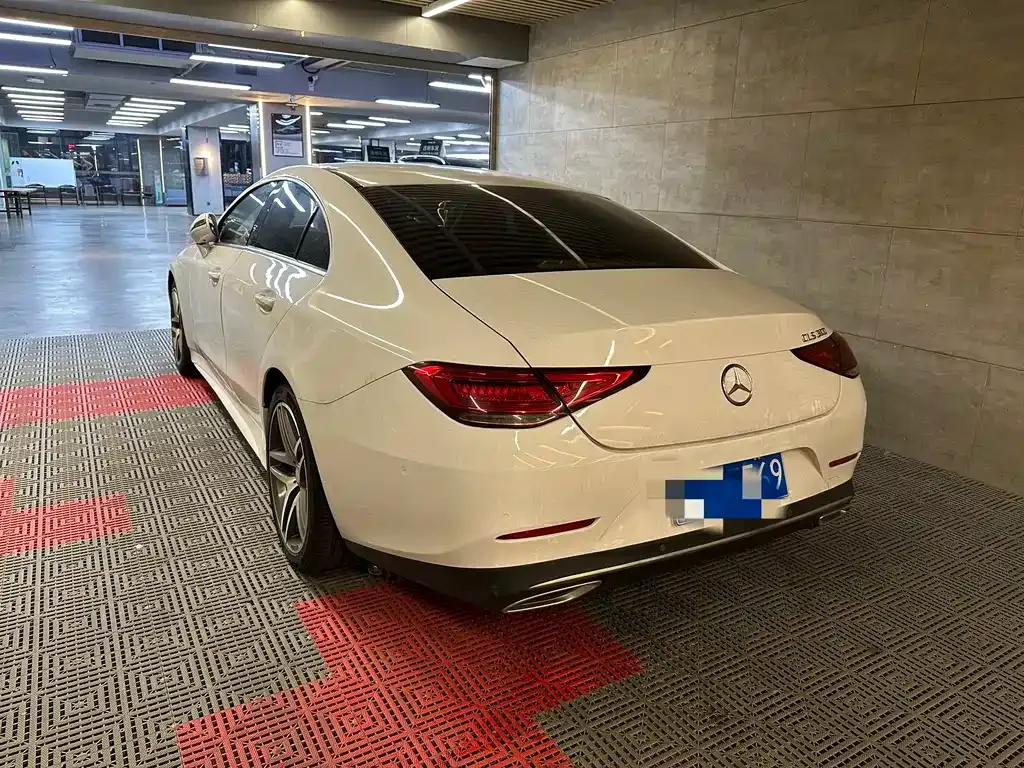 Mercedes-Benz CLS — фото 4