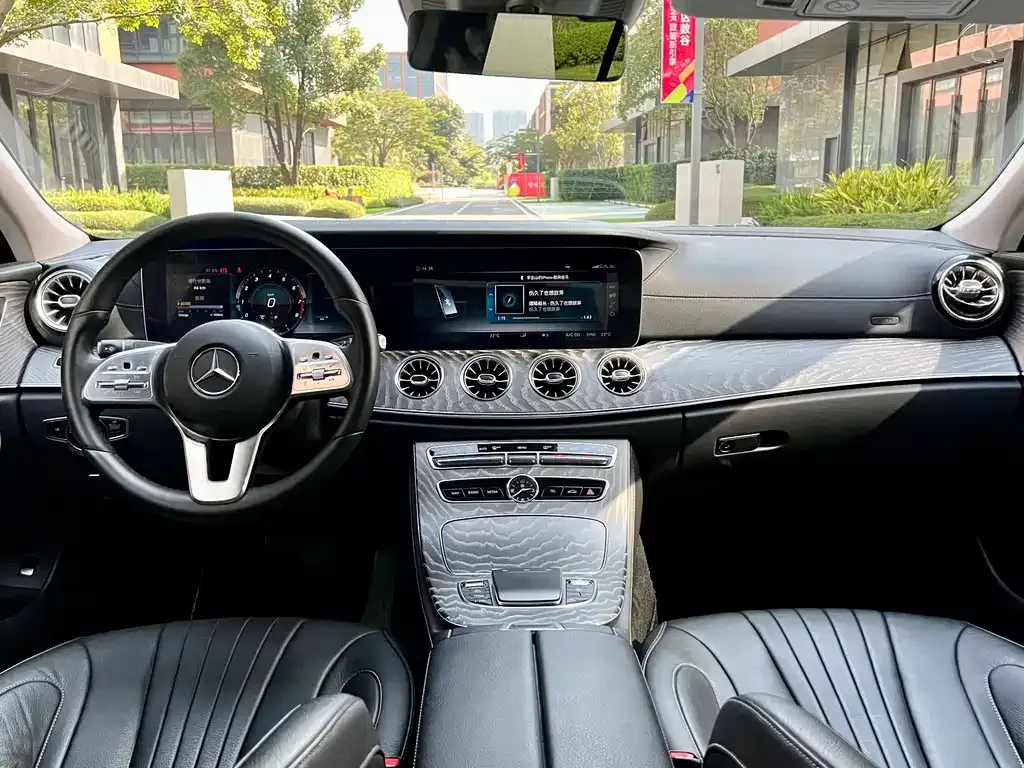 Mercedes-Benz CLS — фото 3