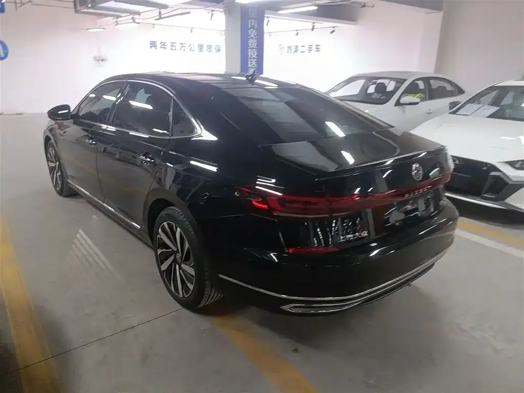 Volkswagen Passat — фото 8