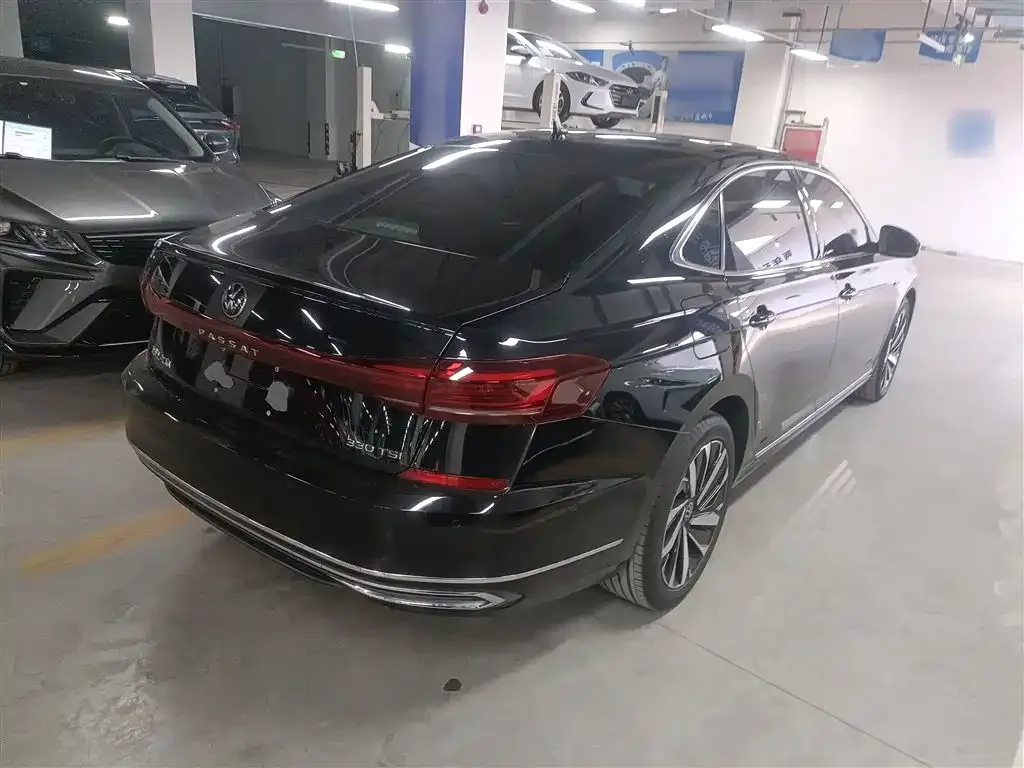 Volkswagen Passat — фото 7