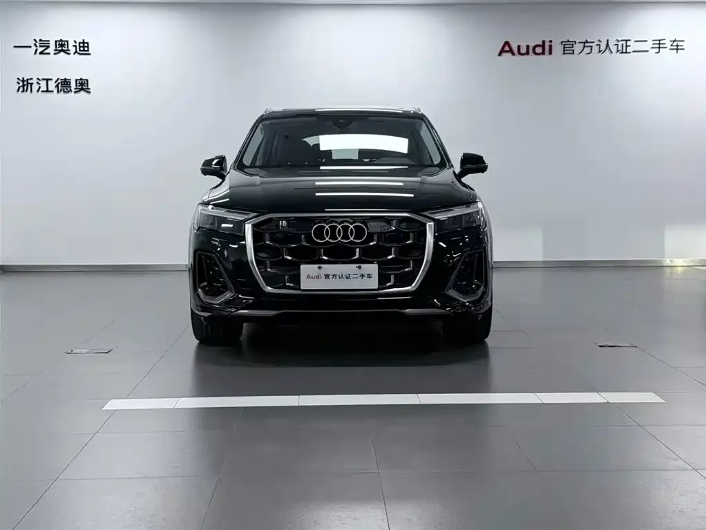 Audi Q7 — фото 8
