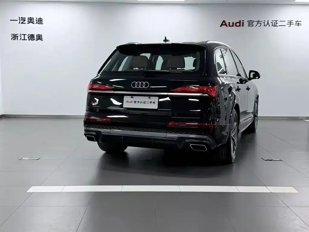 Audi Q7 — фото 2