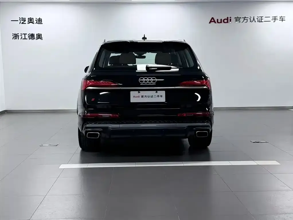 Audi Q7 — фото 7