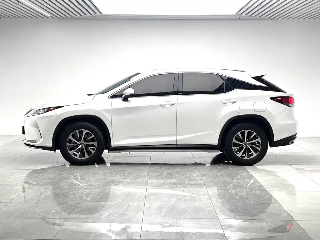 Lexus RX — фото 8