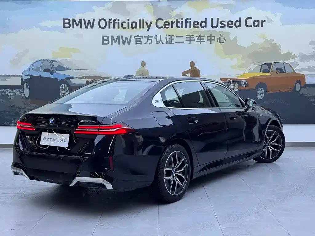 BMW i5 — фото 10