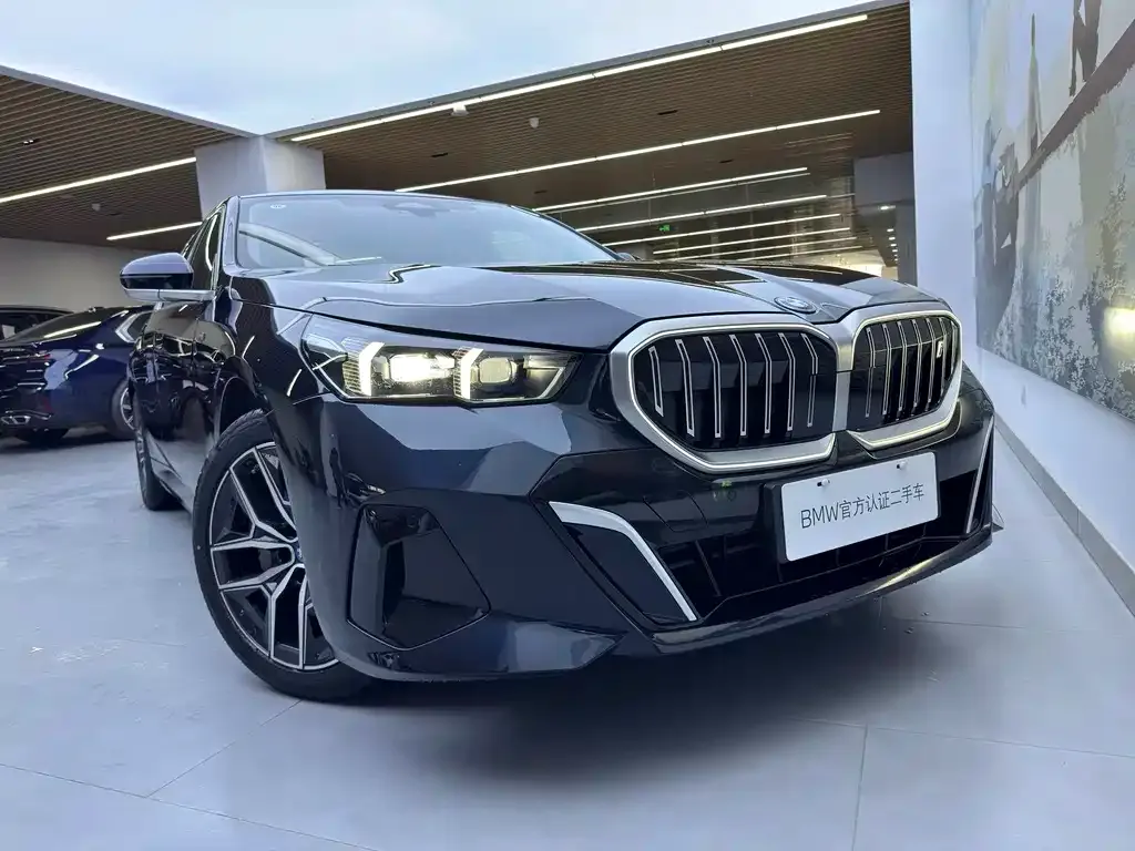 BMW i5 — фото 7