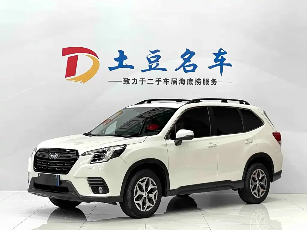 Subaru Forester — фото 1