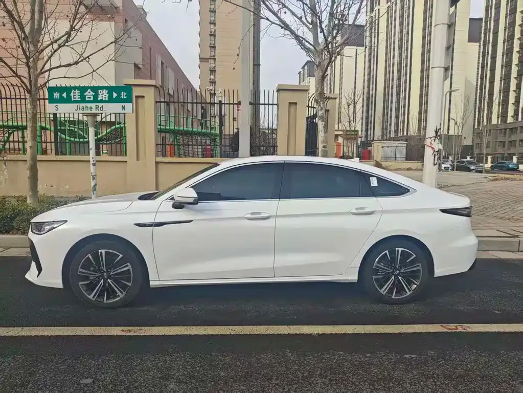 Chery Arrizo 8 PRO — фото 8