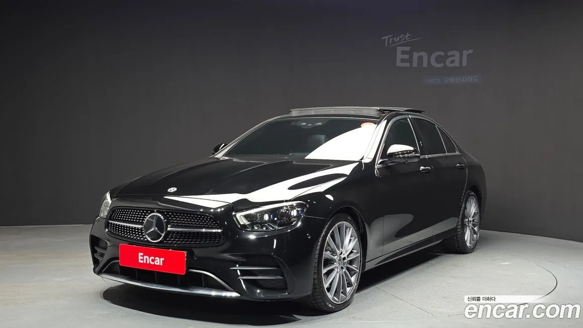 Mercedes-Benz E-Class — фото 1