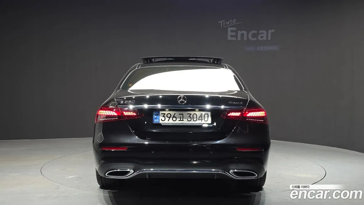 Mercedes-Benz E-Class — фото 3
