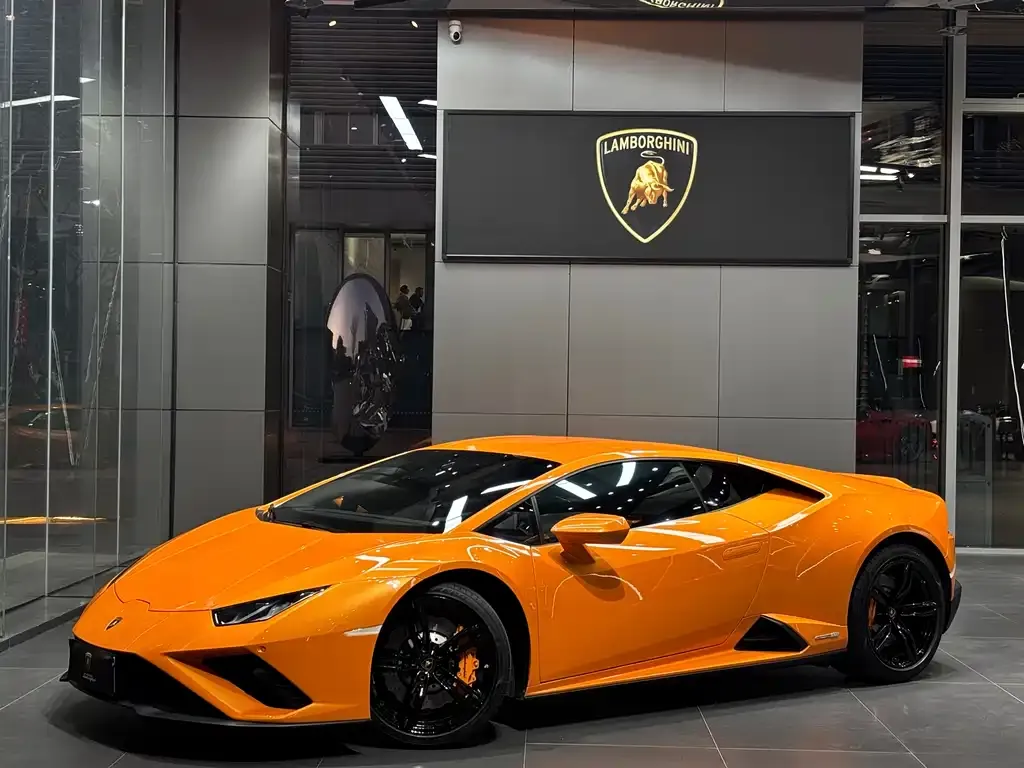 Lamborghini Huracan — фото 1