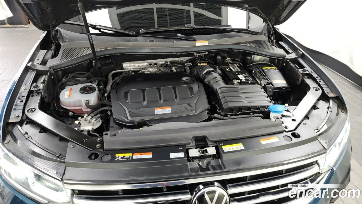 Volkswagen Tiguan — фото 9