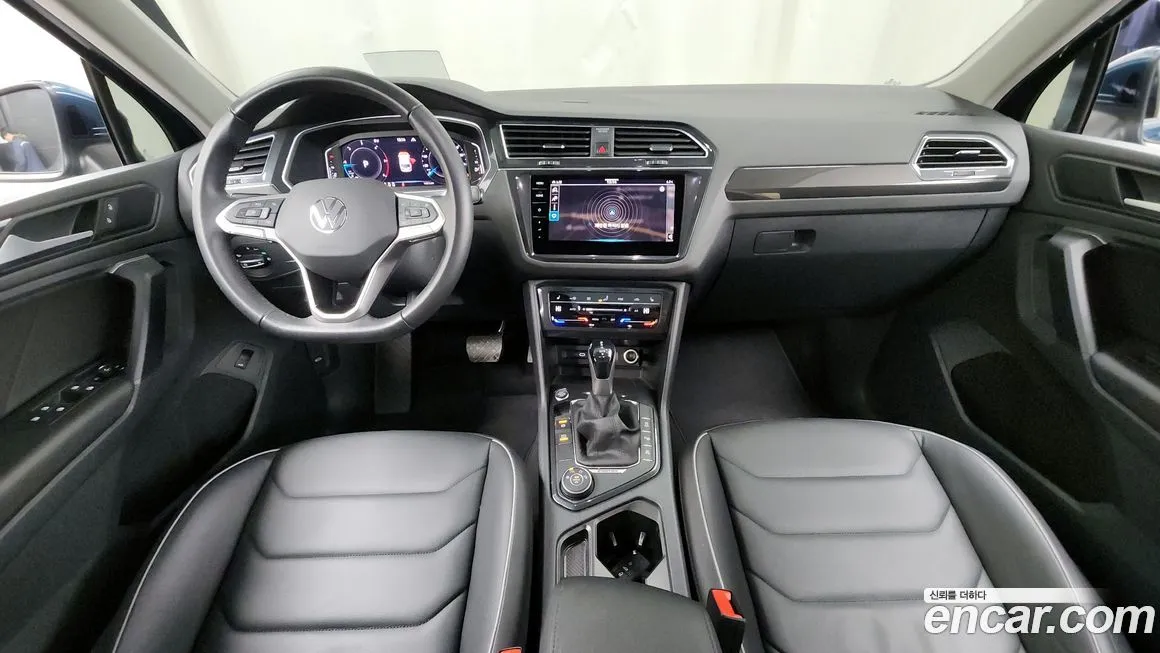 Volkswagen Tiguan — фото 10