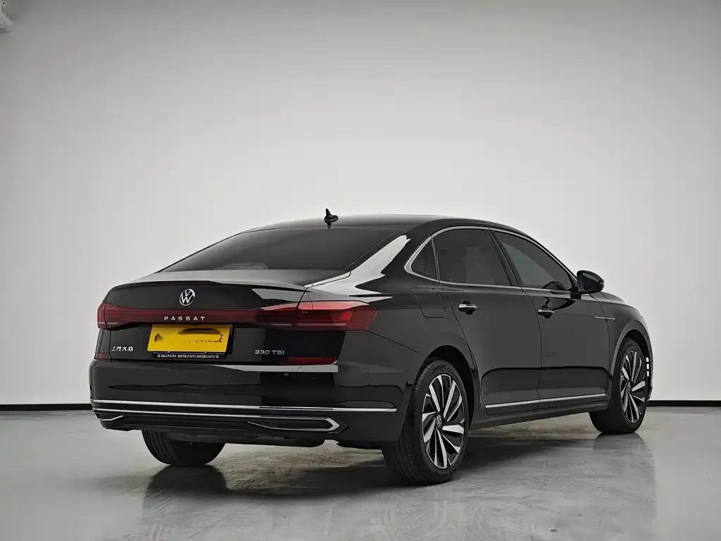 Volkswagen Passat — фото 5